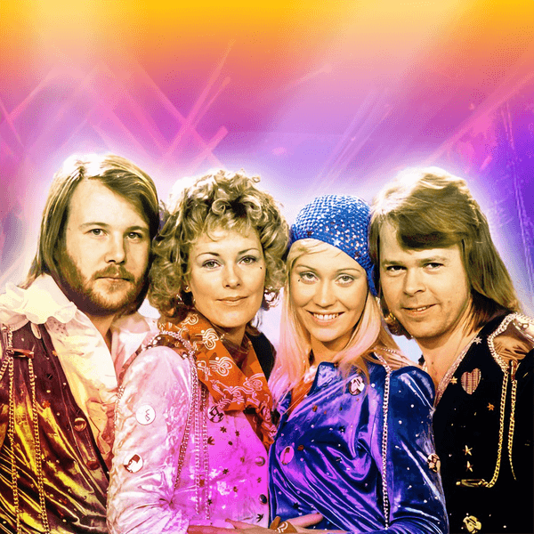 Zwei Frauen und zwei Männer in Bühnenkleidung der späten 70'er Jahre.