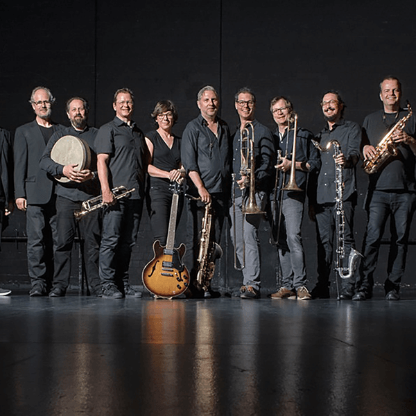 Das Bild vom Ensemble der NDR Bigband 2022.