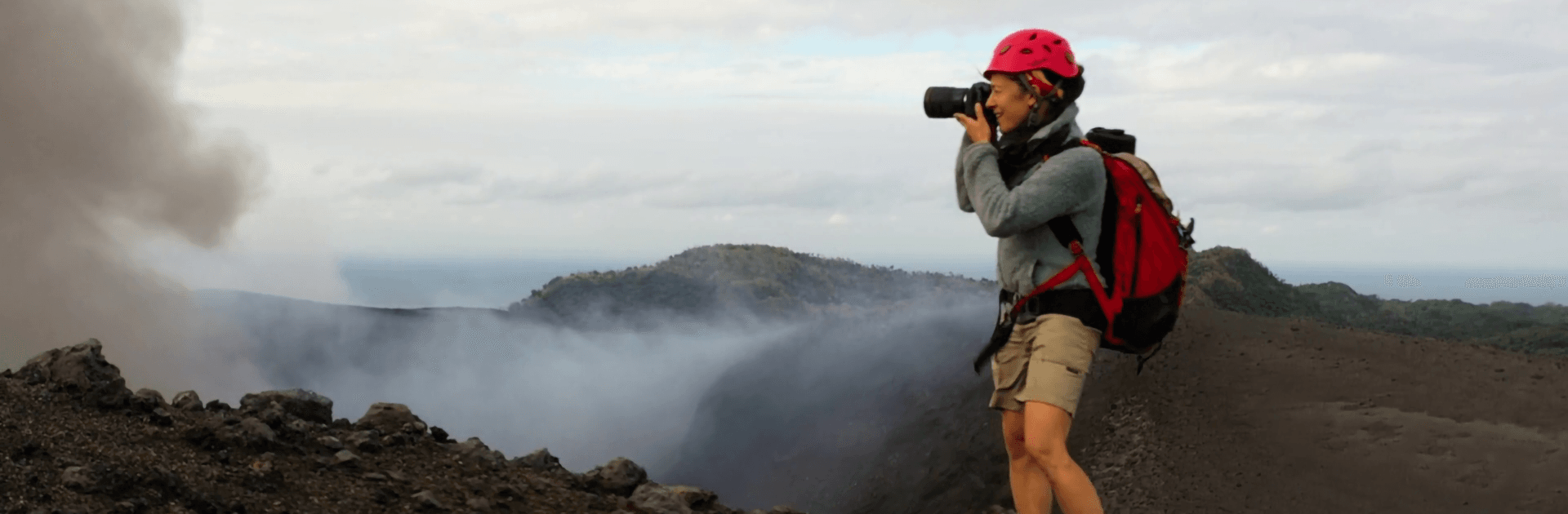 Der Urkraft der Erde auf der Spur: die Vulkanfotografin