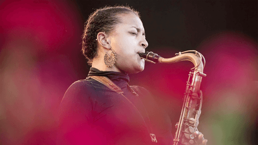 Nubya Garcia, Saxophonistin